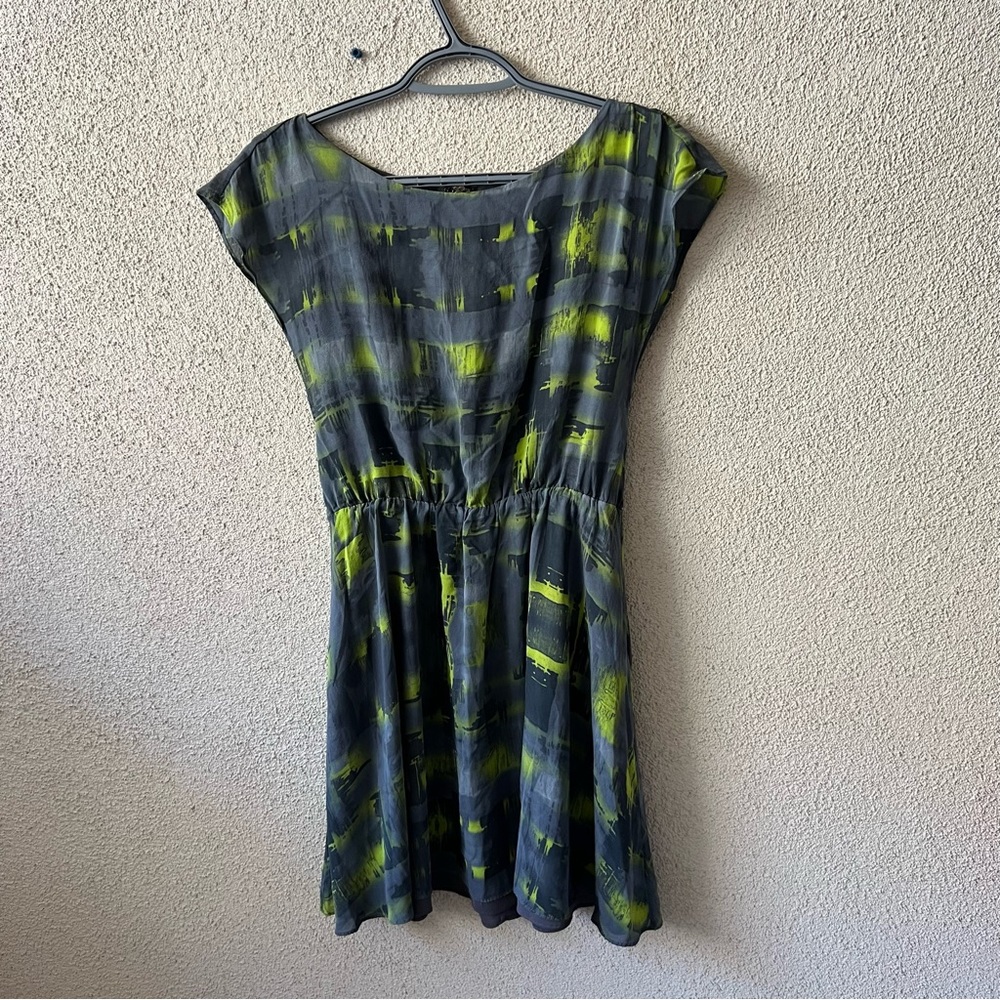 Alice + Olivia Scoop Mini Dress. Size Small